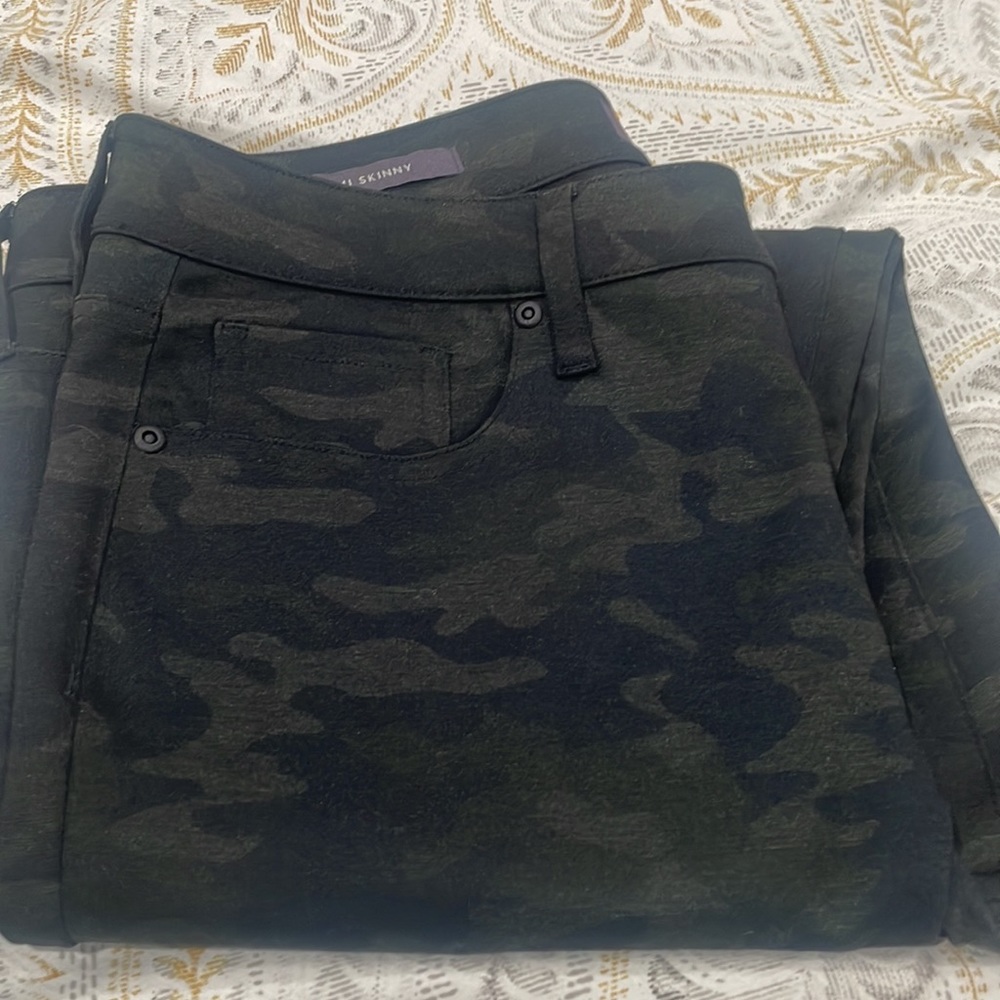 Women’s Leggings Brand: NYDJ Size: 8 - Picture 9 of 9